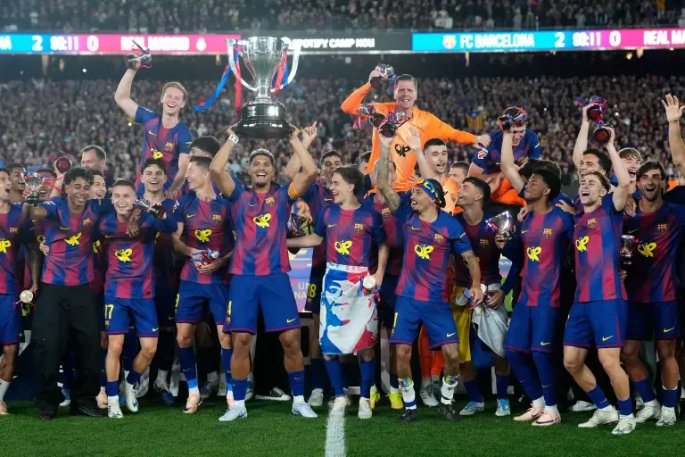 El vestuario del Barcelona rompe a llorar: el doloroso secreto detrás del título que liquidó al Real Madrid